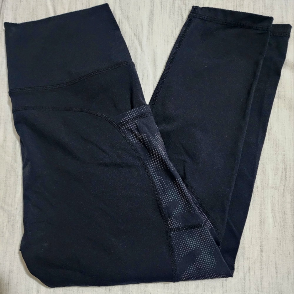 ZYIA Black Camo Reflective Brilliant leggings size 6-8